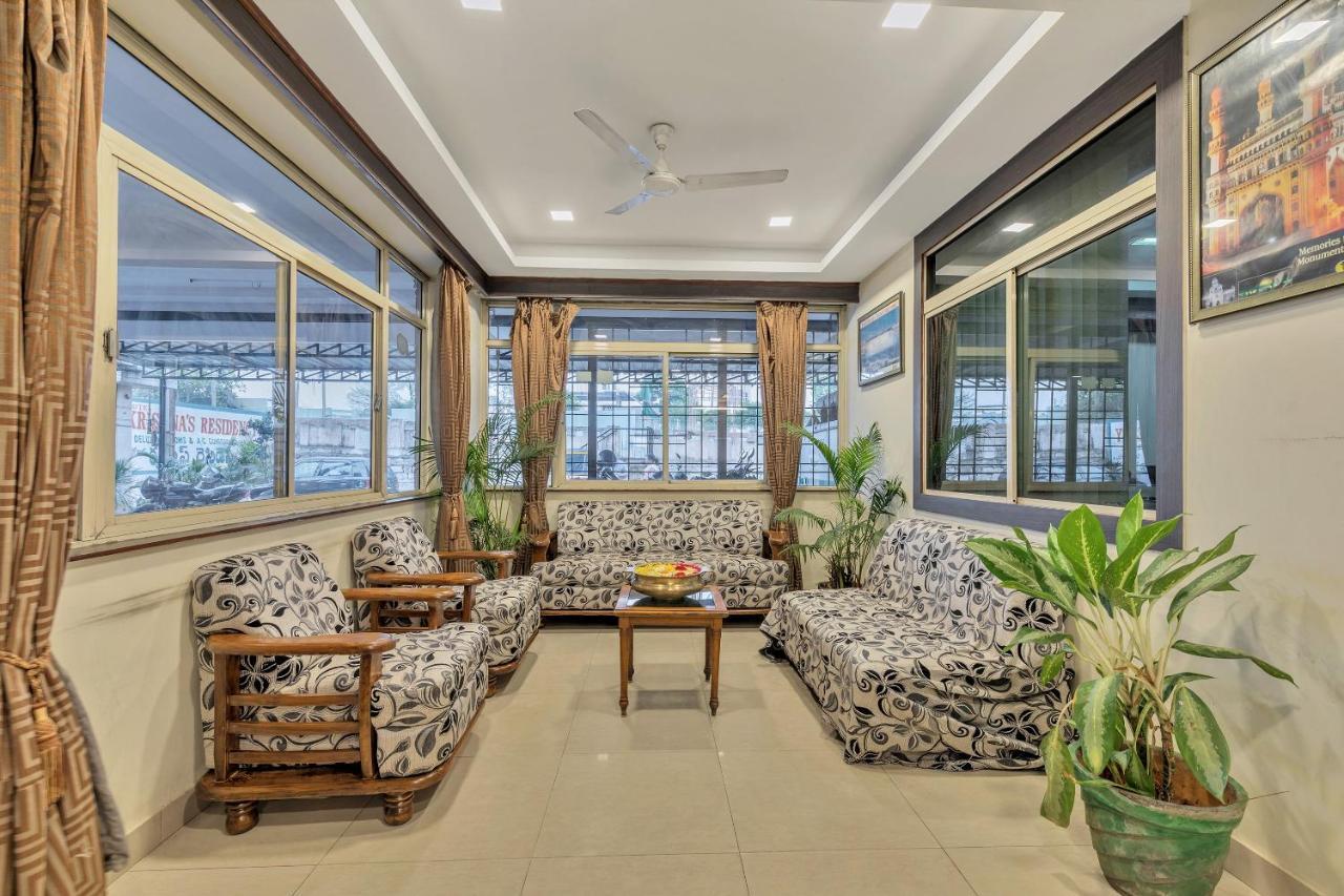 Oyo 11428 Hotel Krishna'S Residency Haidarábád Kültér fotó