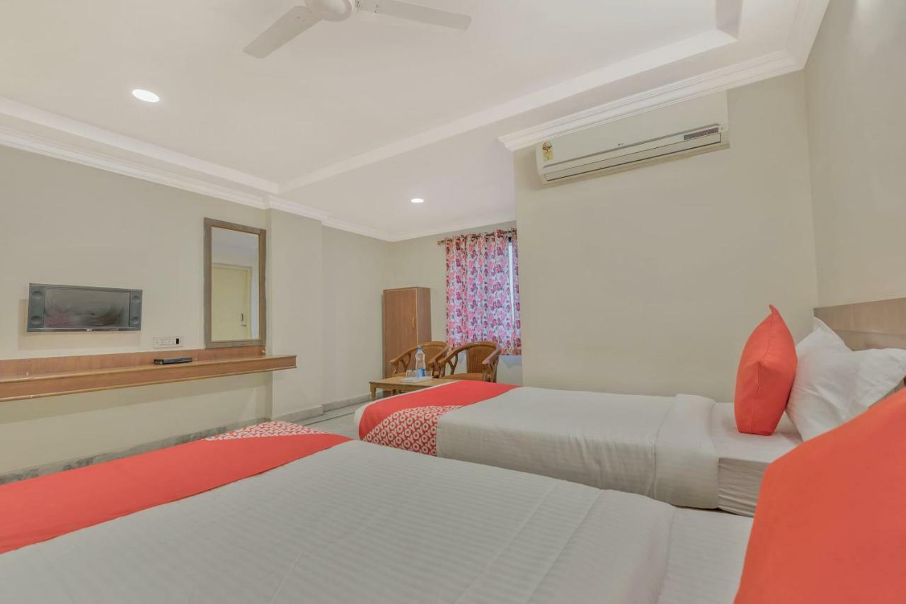 Oyo 11428 Hotel Krishna'S Residency Haidarábád Kültér fotó